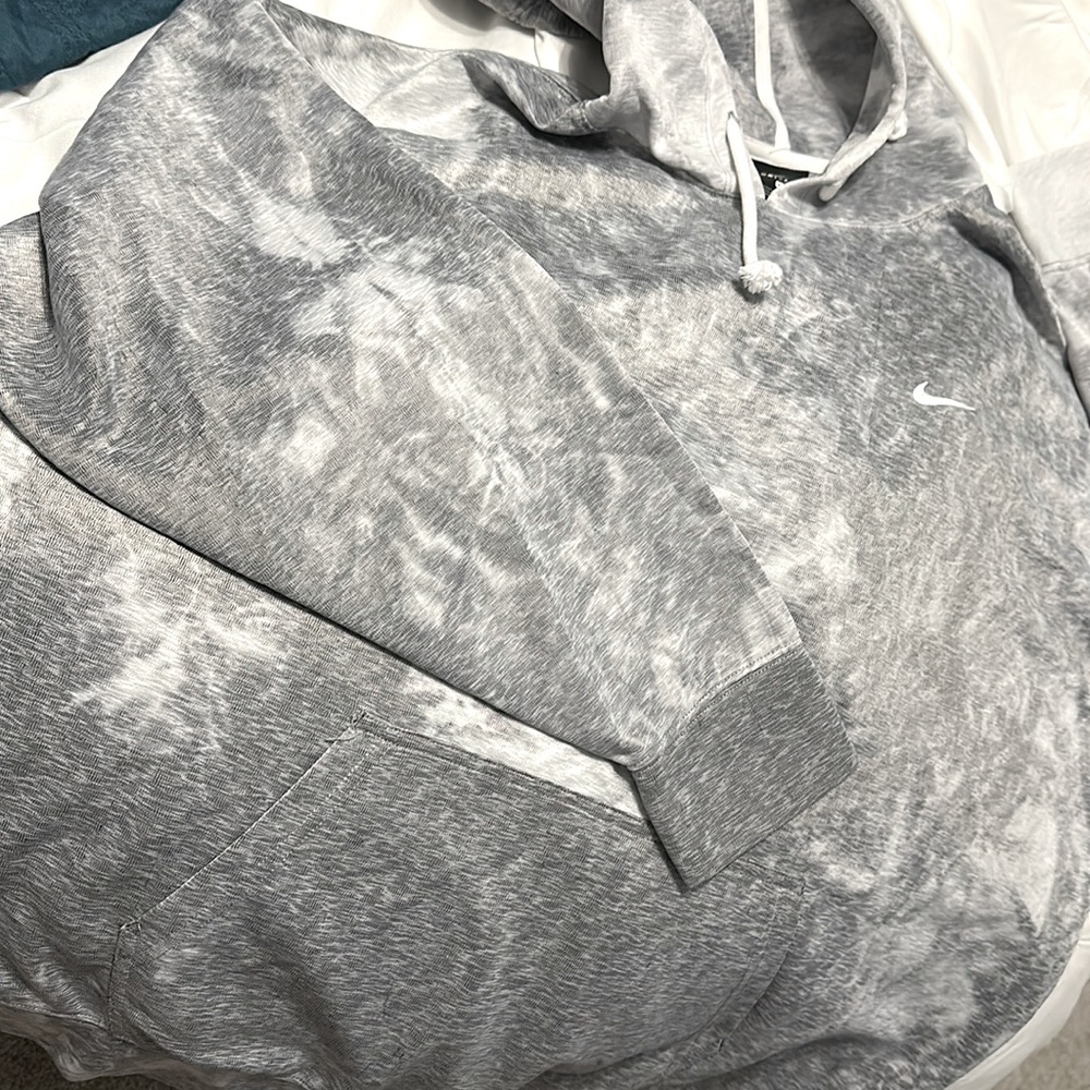 NIKE DRI-FIT hoodie with front pocket